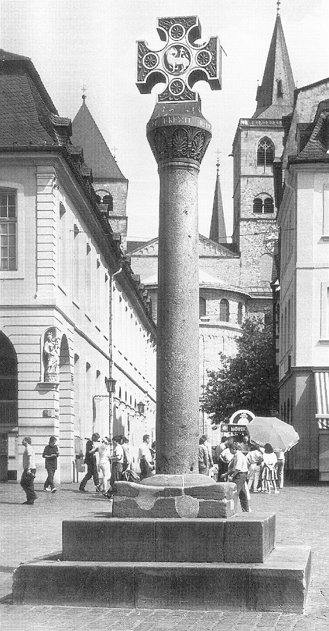 „Hauptmarkt, Marktkreuz“ [Trier 245] mit „ottonischem“ Dom [Trier 244]